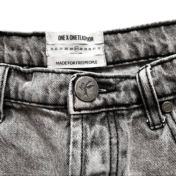 ONE X ONE TEASPOON Free People Button Fly Gray Star Distressed Raw Hem S… - Picture 8 of 16